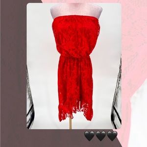 EUC 🖤🖤🖤 High Low Hem Lace Dress
